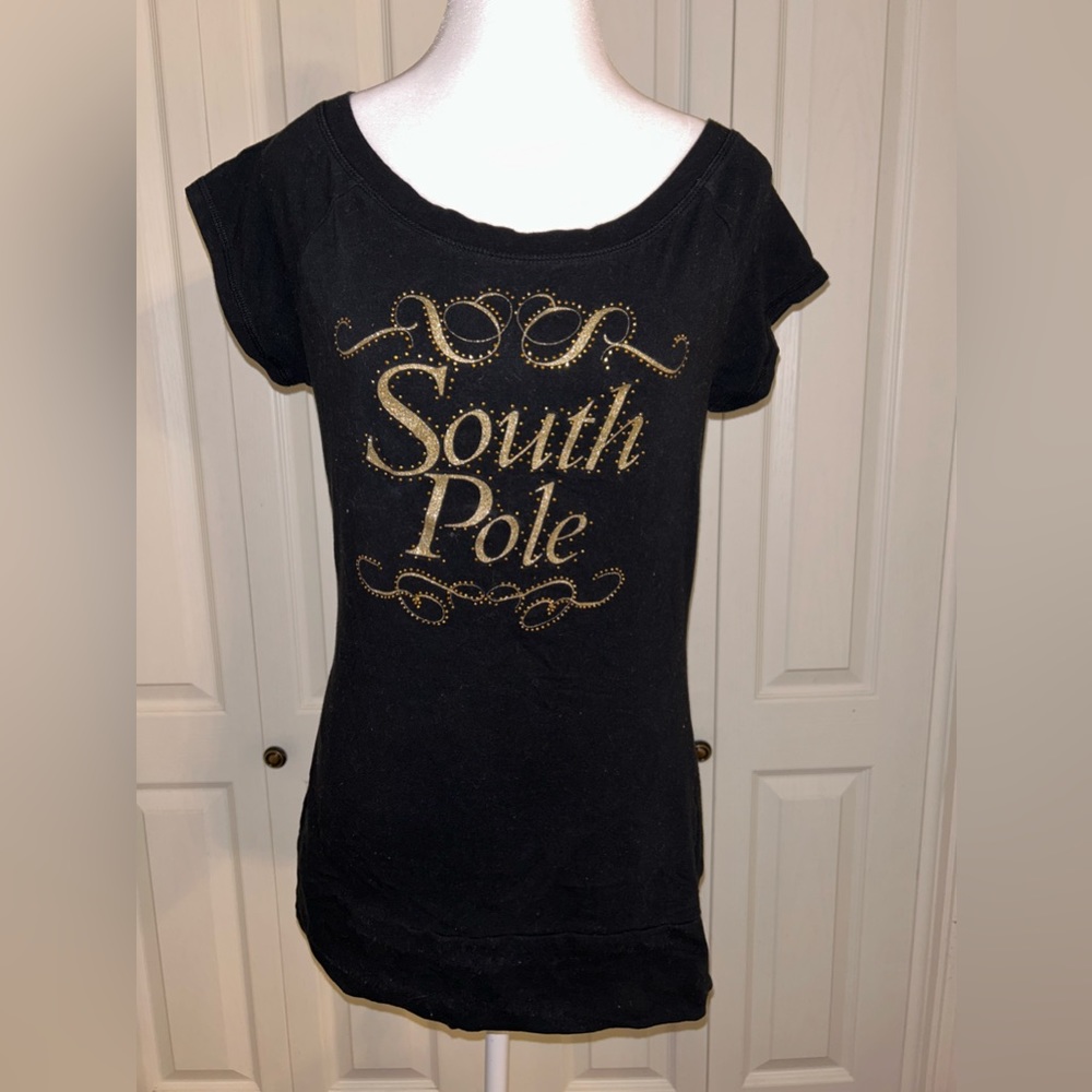 Black t shirt
